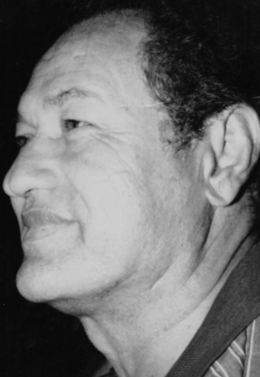 foto close up en blanco y negro del rostro del padre de la autora como imagen del poema